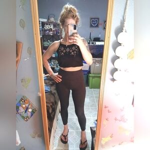 🎈Epic Threads🎈BUY 1 GET 1 🆓🎈 Black Crop Top Sz M